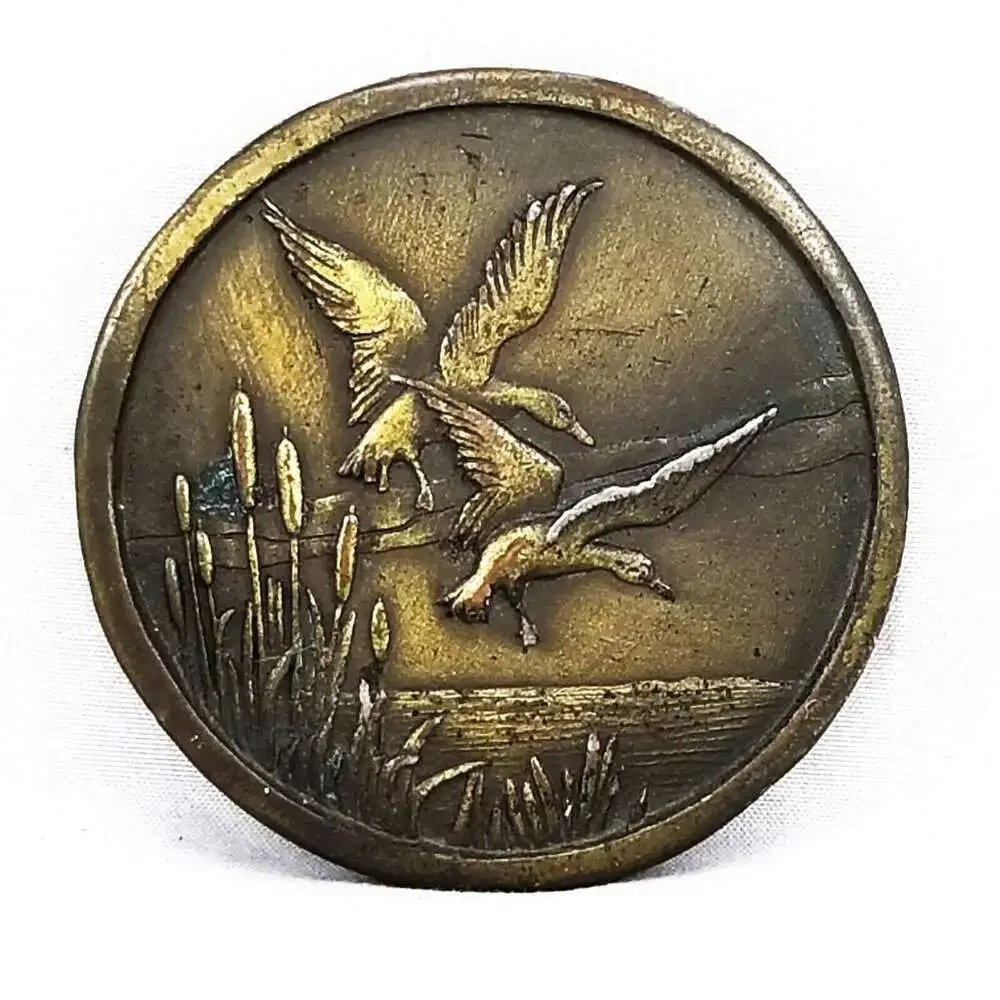 Vintage 1976 Ducks in Flight Belt Buckle, Wildlife Nature Bird Hunting Scene